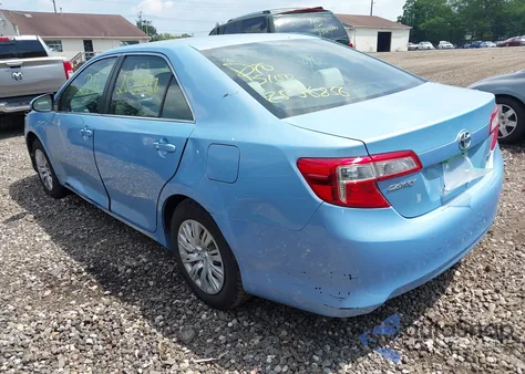 2012 Toyota Camry Hybrid Le z USA, uszkodzony, nr VIN 4T1BD1FK1CU045159